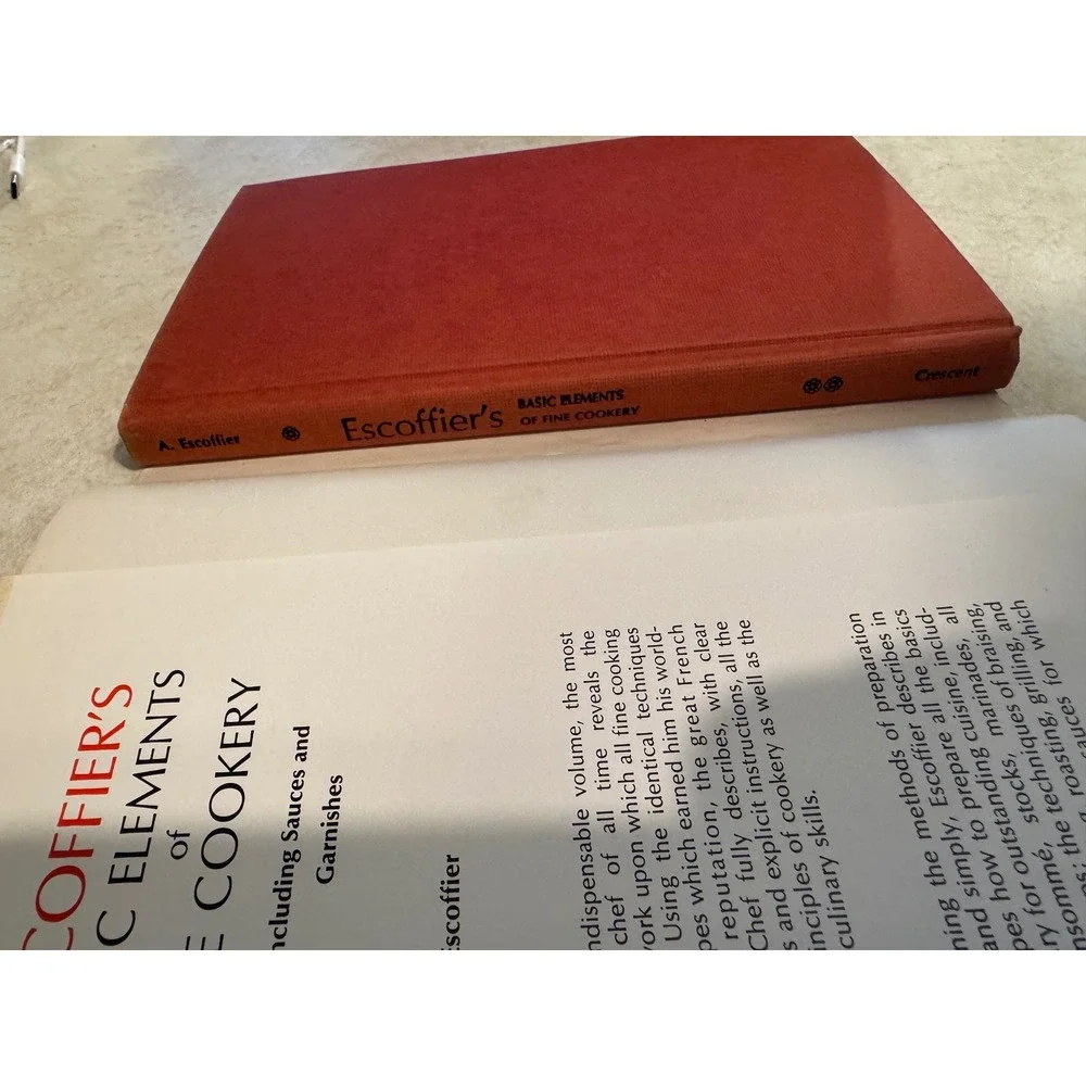 Crescent Books escoffier basic